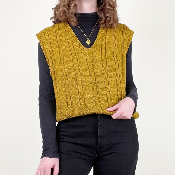 Vintage Handknit Cable Knit Sweater Vest Oversized Preppy Academia Hand Made - Picture 1 of 7